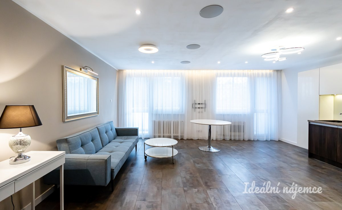 Pronájem bytu 3+kk, Jeseniova, Žižkov, 32000 Kč/měs, 75 m2