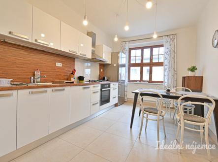 Pronájem bytu, 2+1, 73 m²