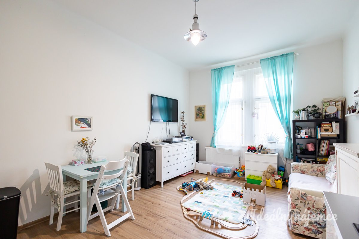 Pronájem bytu 2+kk, Březinova, Karlín, 21800 Kč/měs, 50 m2