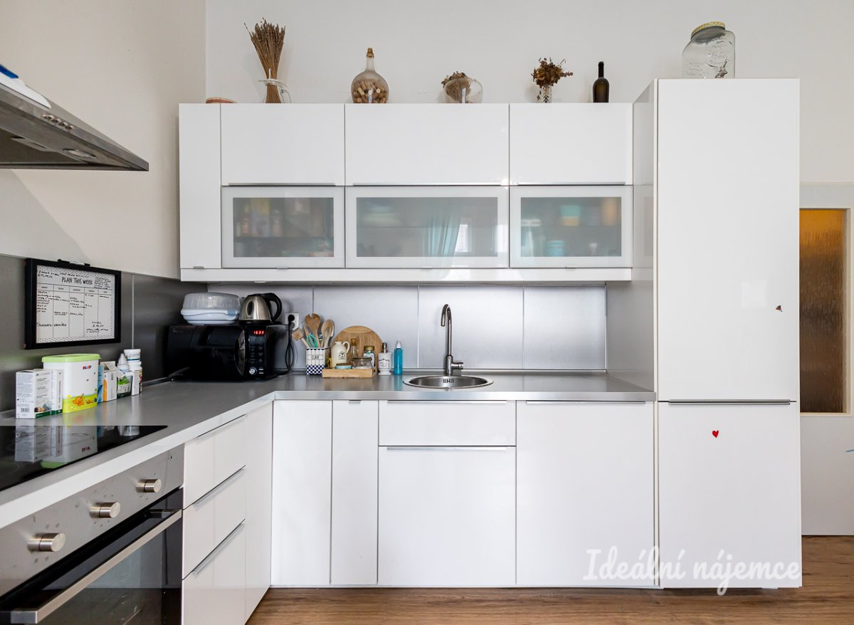 Pronájem bytu 2+kk, Březinova, Karlín, 21800 Kč/měs, 50 m2