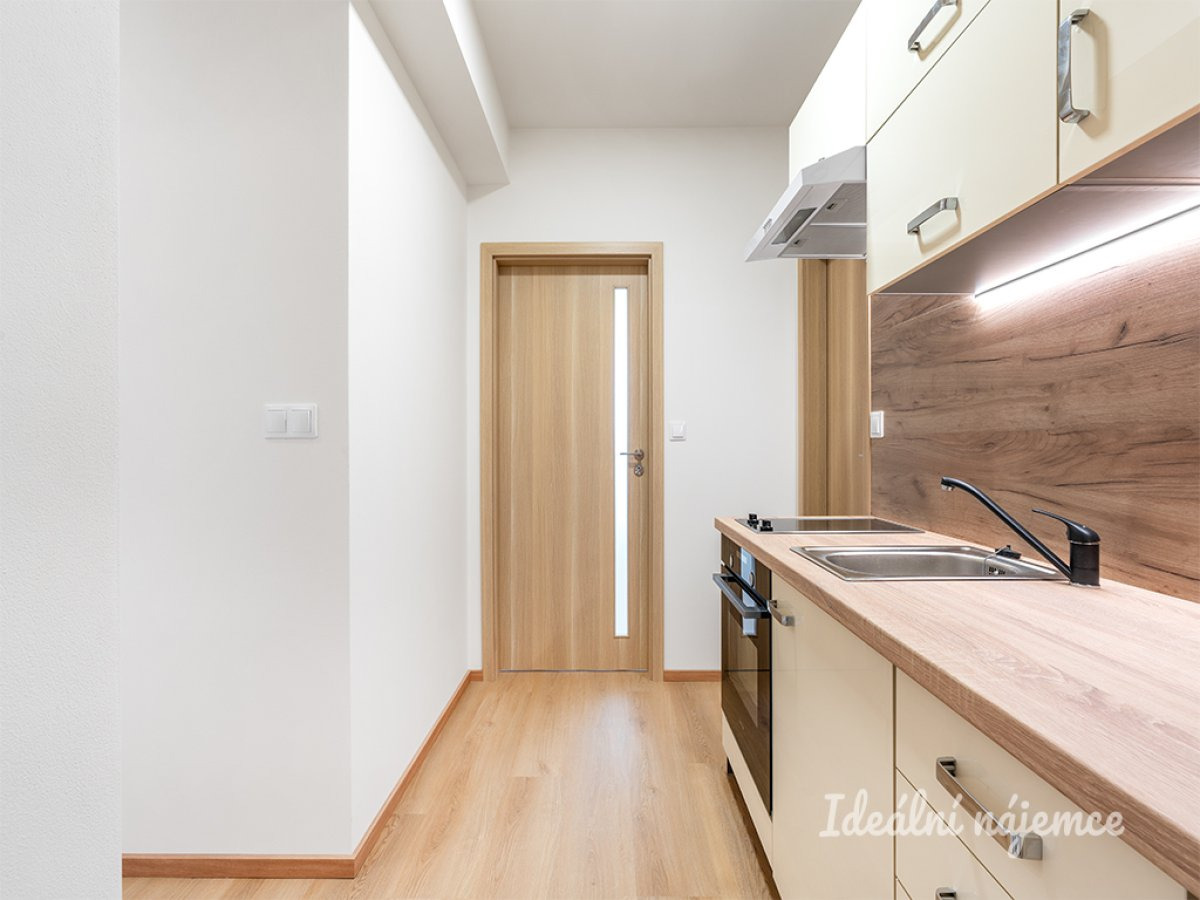 Pronájem bytu 3+kk, Šenovská, Ďáblice, 21 900 Kč/měs, 44 m2