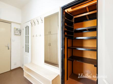 Pronájem bytu, 2+1, 69 m²