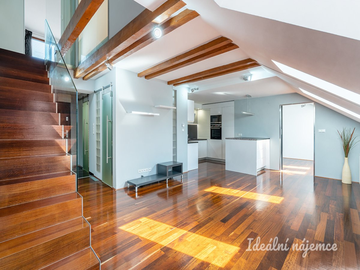 Pronájem bytu 3+kk, Staropramenná, Smíchov, 78 m2