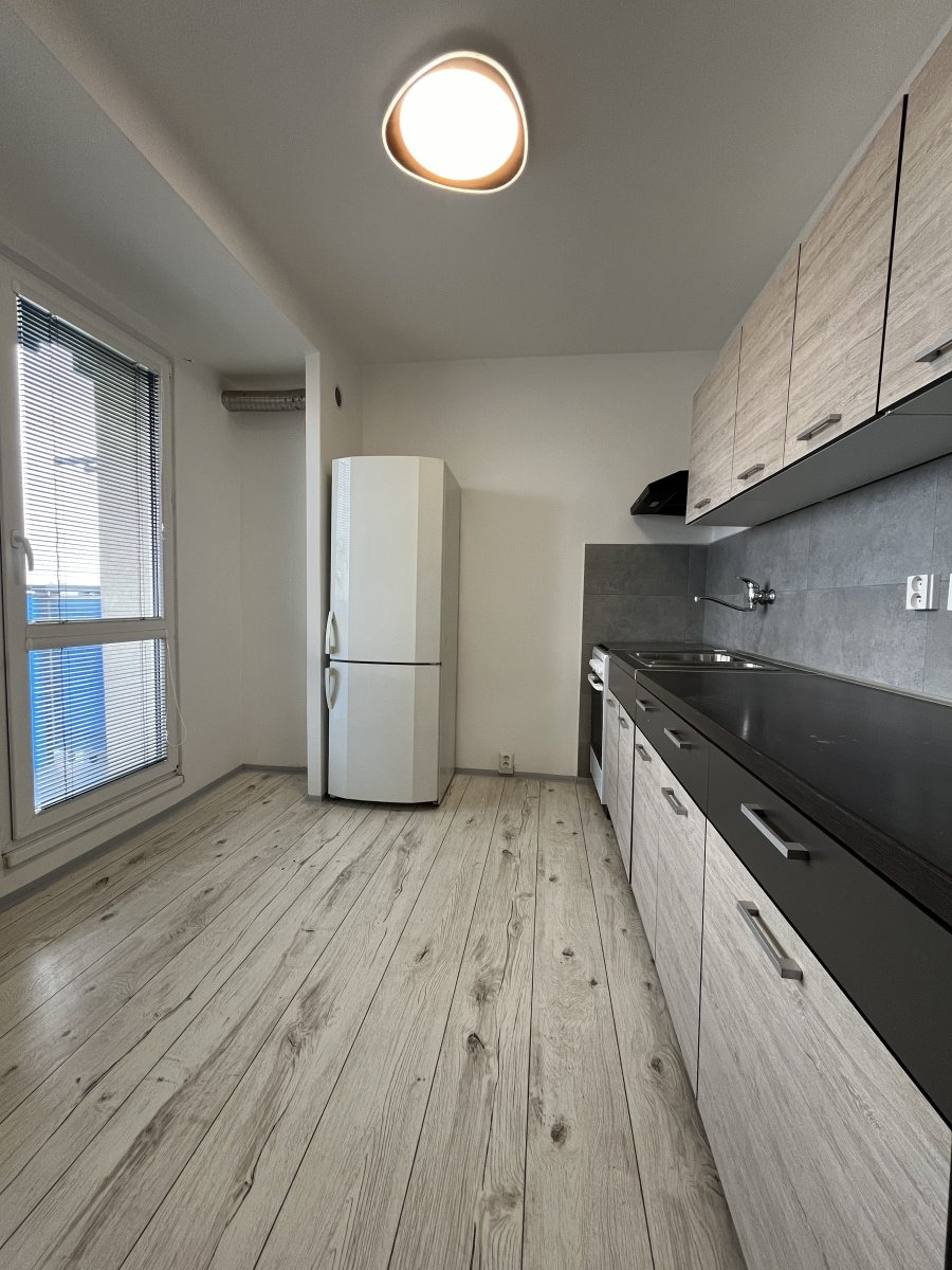 Pronájem bytu 2+1, Francouzská, Poruba, 10900 Kč/měs, 55 m2