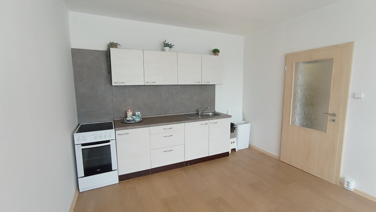 Pronájem bytu 2+kk, Papírenská, České Budějovice, 12500 Kč / měsíc, 38 m2