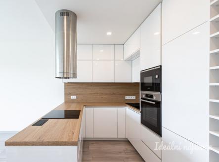 Pronájem bytu, 3+kk, 77 m²