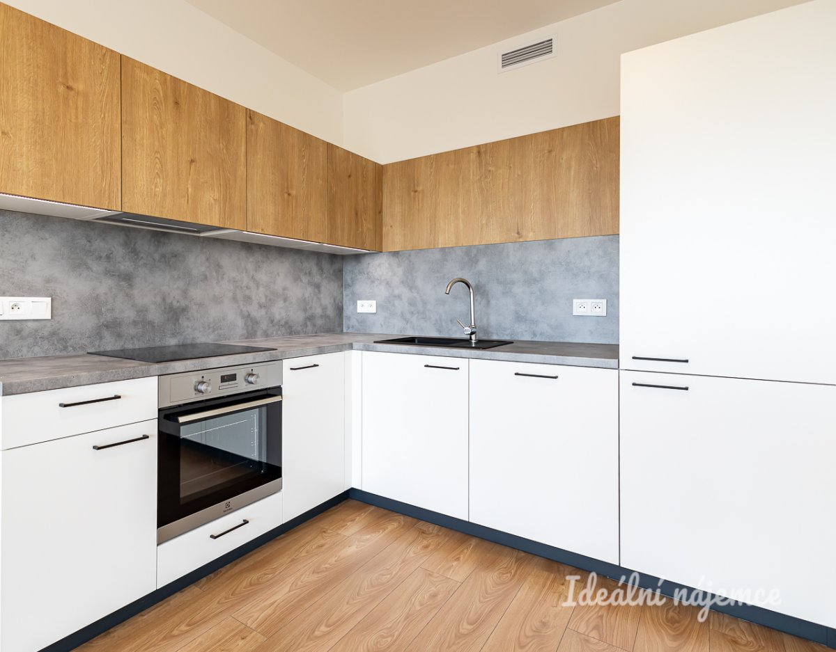 Pronájem bytu 2+kk, Zimova, Kamýk, 23000 Kč/měs, 50 m2