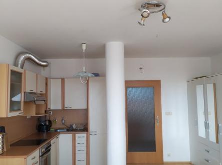 Pronájem bytu, 1+kk, 37 m²