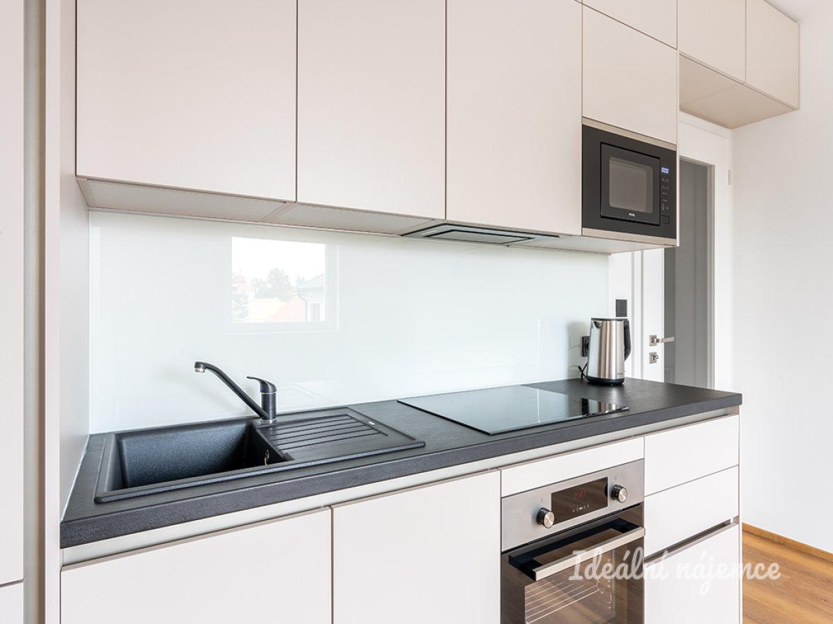 Pronájem bytu 1+kk, U Slaviborského dvora, Třeboradice, 18990 Kč/měs, 26 m2