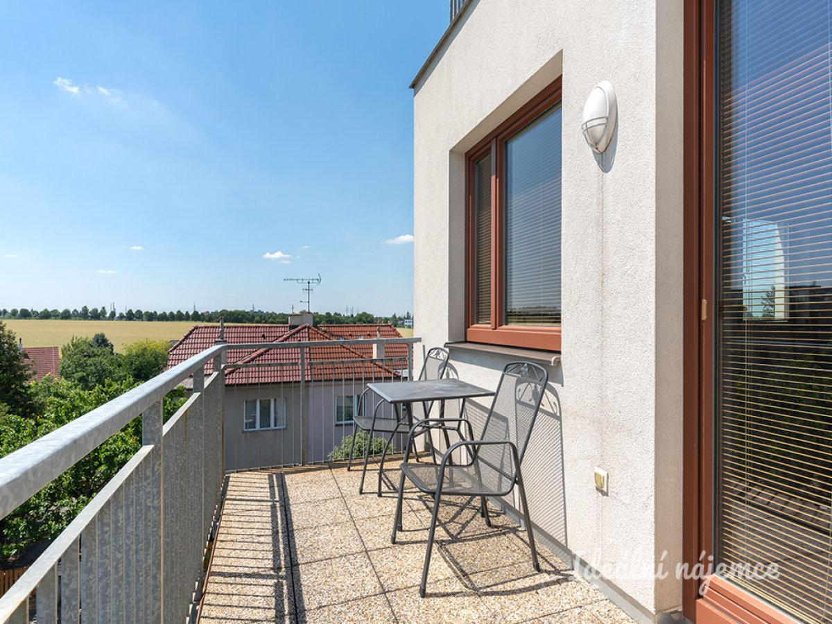 Pronájem bytu 3+kk, U váhy, Dolní Chabry, 27000 Kč/měs, 70 m2
