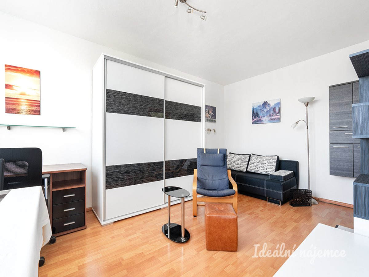 Pronájem bytu 1+1, Krynická, Troja, 18000 Kč/měs, 29 m2