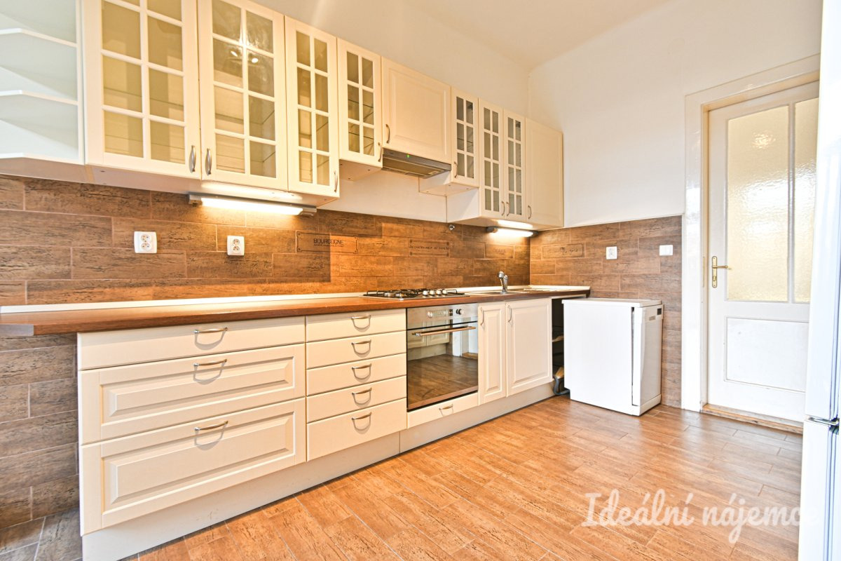 Pronájem bytu 3+1, Tyršova, Královo Pole, 98 m2