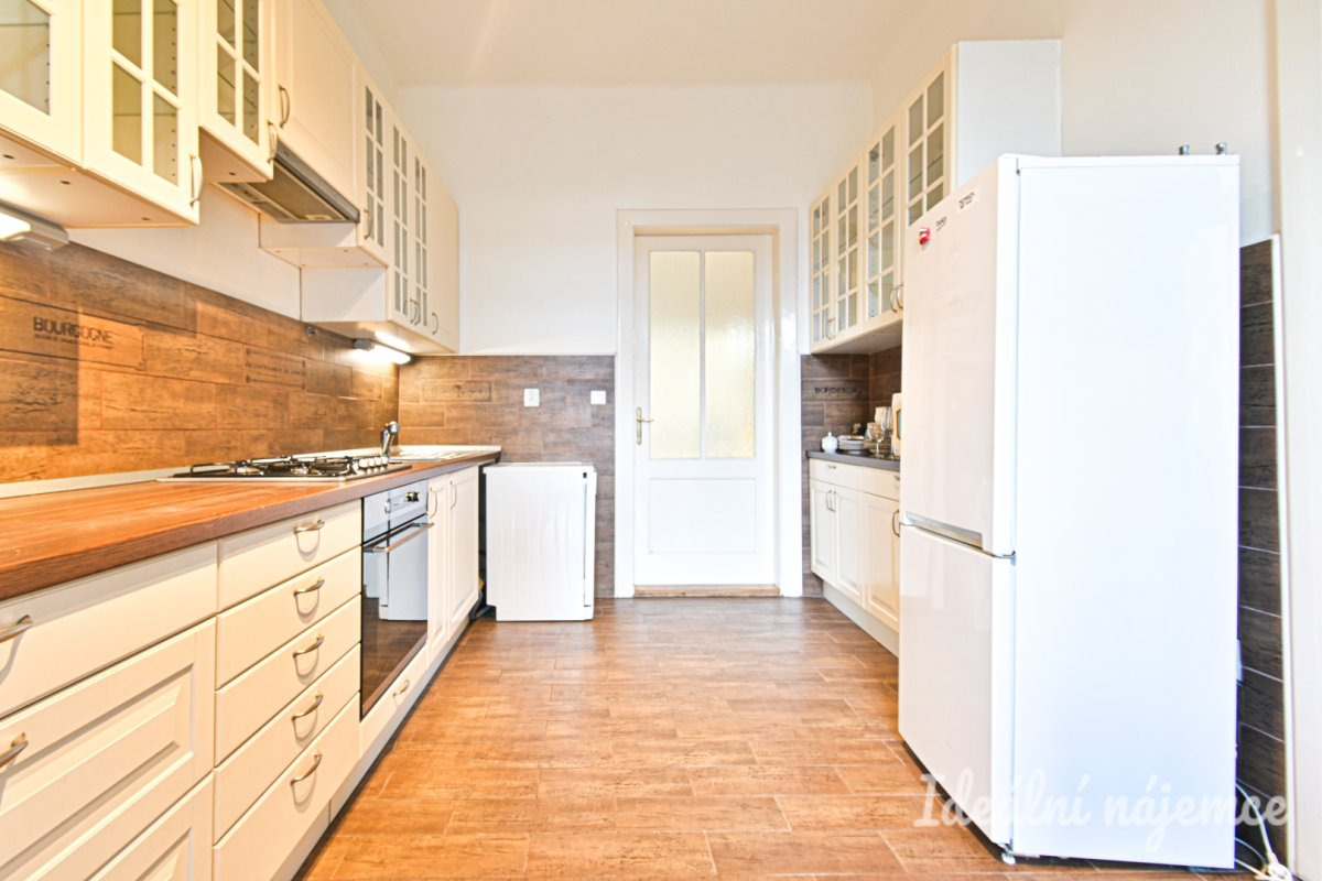 Pronájem bytu 3+1, Tyršova, Královo Pole, 98 m2