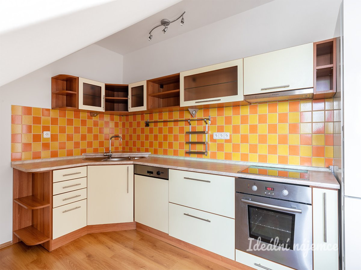 Pronájem bytu 2+1, Žlutá, Chrášťany u Prahy, 20500, 63 m2