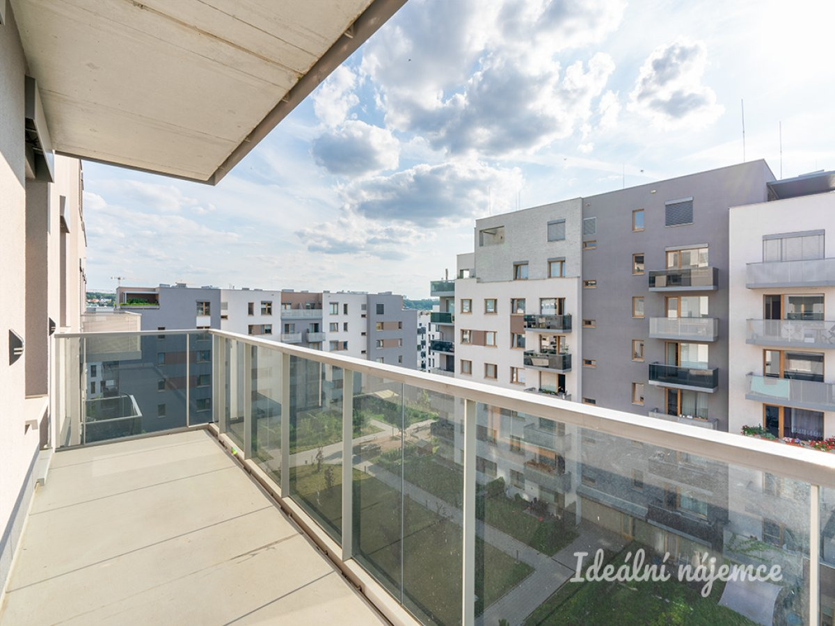 Pronájem bytu 3+kk, Waltariho, Hloubětín,  72 m2