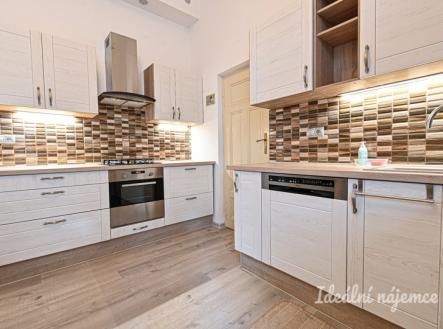 Pronájem bytu, 3+1, 135 m² obrázek
