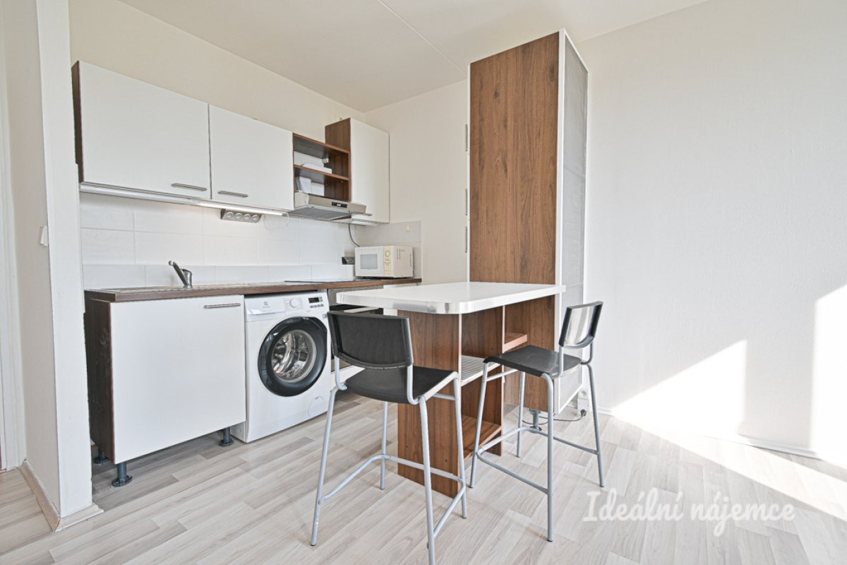 Pronájem bytu 1+kk, Čejkovická, Židenice, 13.500 Kč/měs, 33 m2