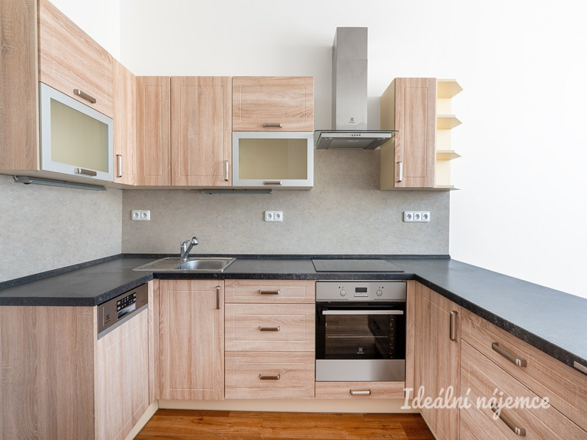 Pronájem bytu 2+kk, Slezská, Vinohrady, 2O500 Kč/měs, 48 m2