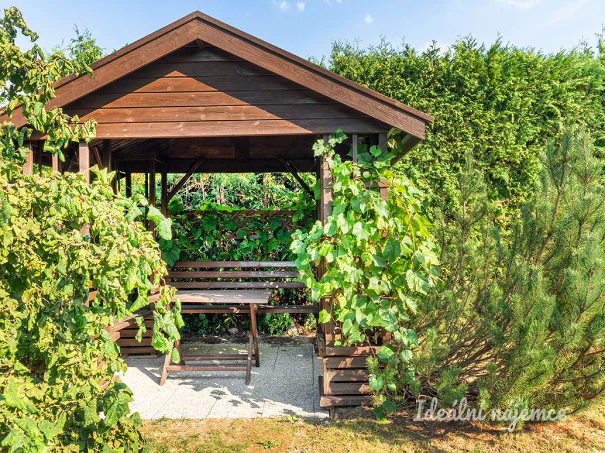 Pronájem bytu dům, Kemrova, Satalice, 44 900 Kč/měs, 141 m2