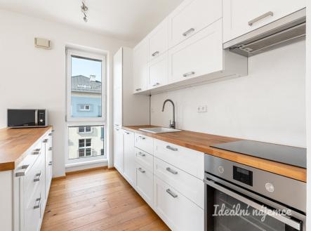 Pronájem bytu, 3+kk, 90 m²