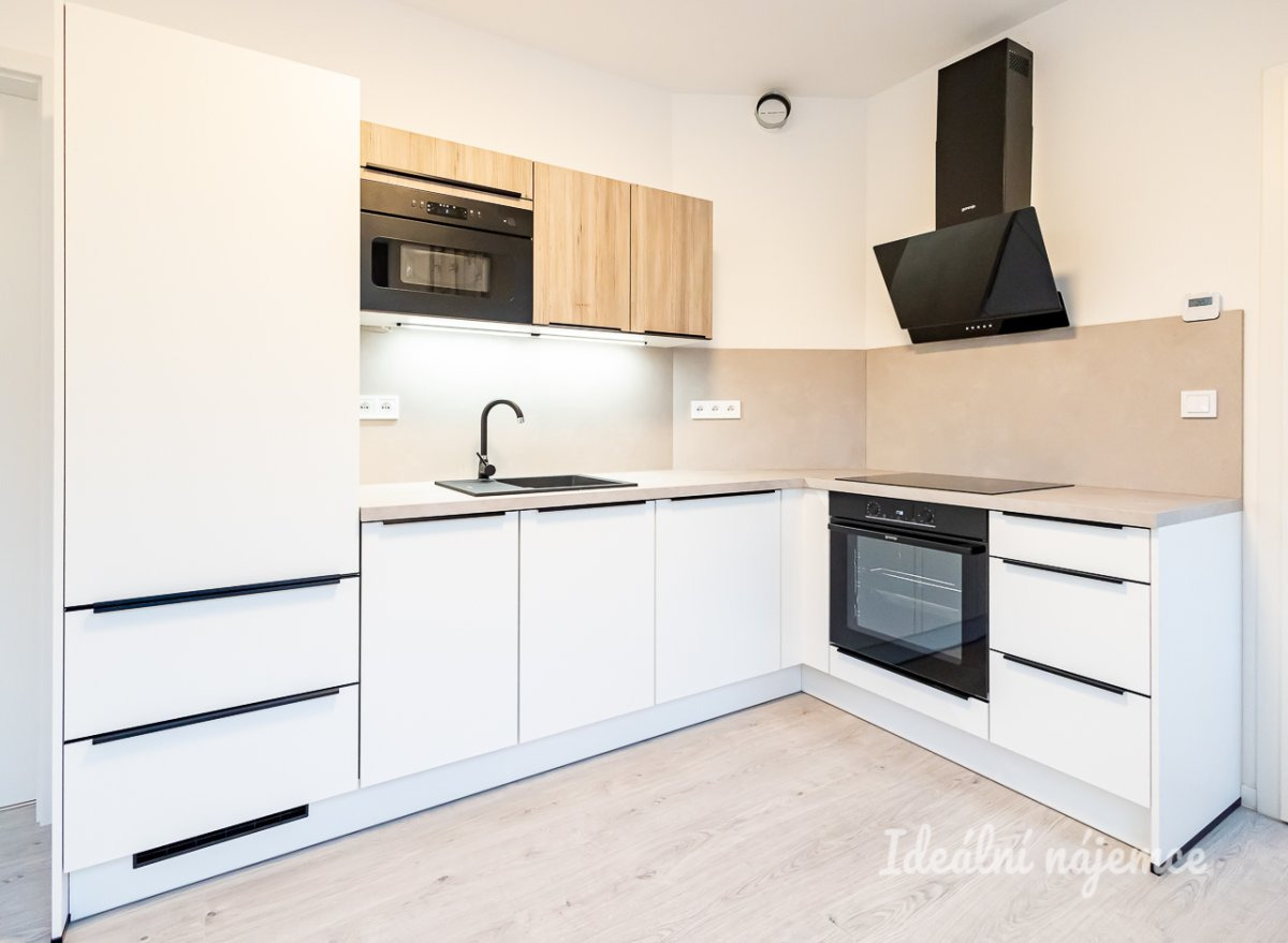 Pronájem bytu 2+kk, Vysočanská, Vysočany, 34 m2