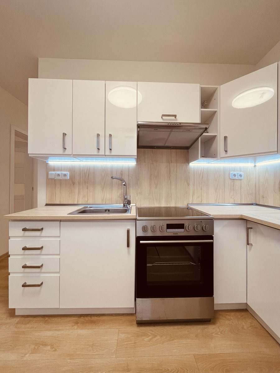 Pronájem bytu 2+1, Závodní, Hrabůvka, 11900Kč/měs, 52 m2