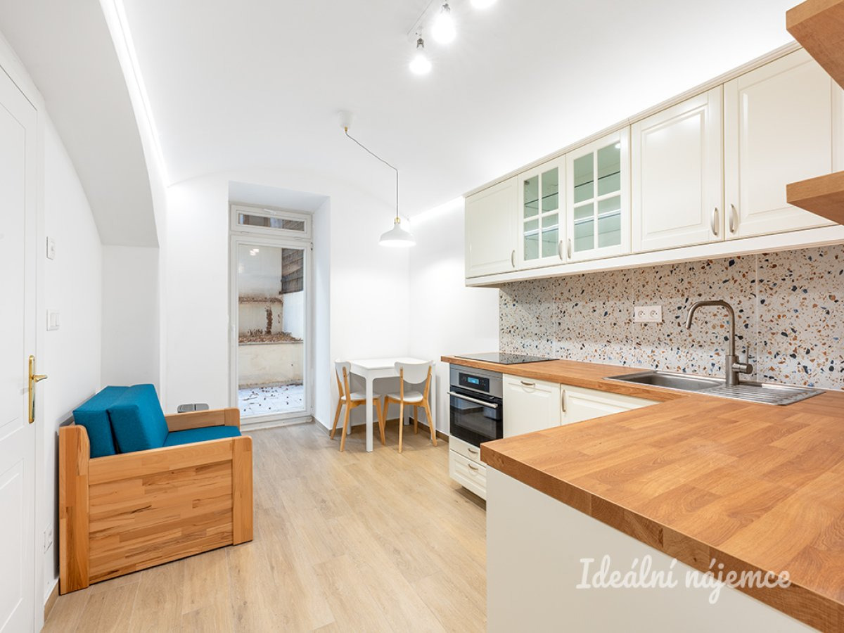 Pronájem bytu 2+kk, Ovenecká, Bubeneč, 19.990 Kč/měs, 30 m2
