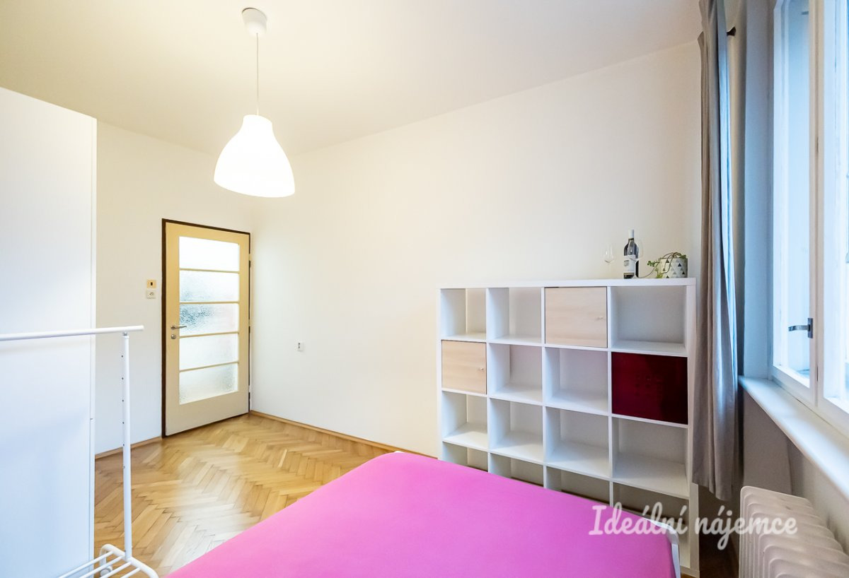 Pronájem bytu 1+kk, Sobotecká, 15 500 Kč/měs, Vinohrady,   18 m2