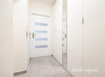 Pronájem bytu, 1+kk, 36 m²