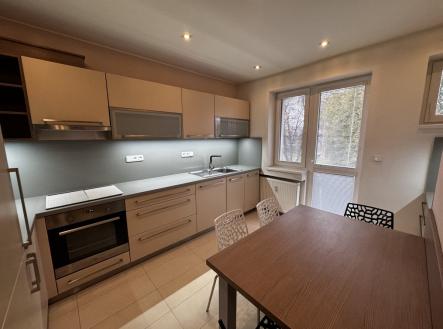 Pronájem bytu, 2+1, 60 m²