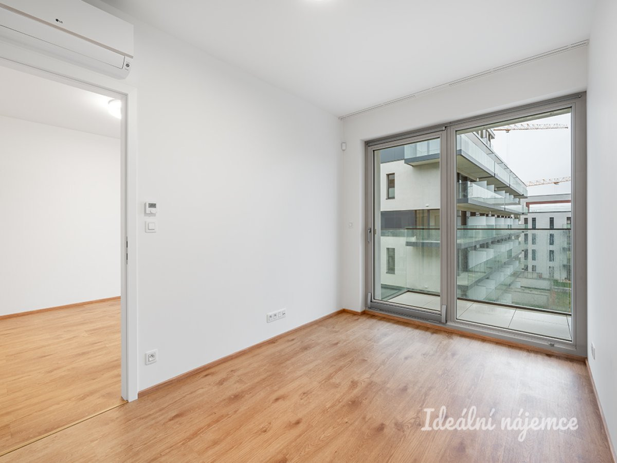 Pronájem bytu 2+kk, Malešická, Žižkov, 26900 Kč/měs, 53 m2