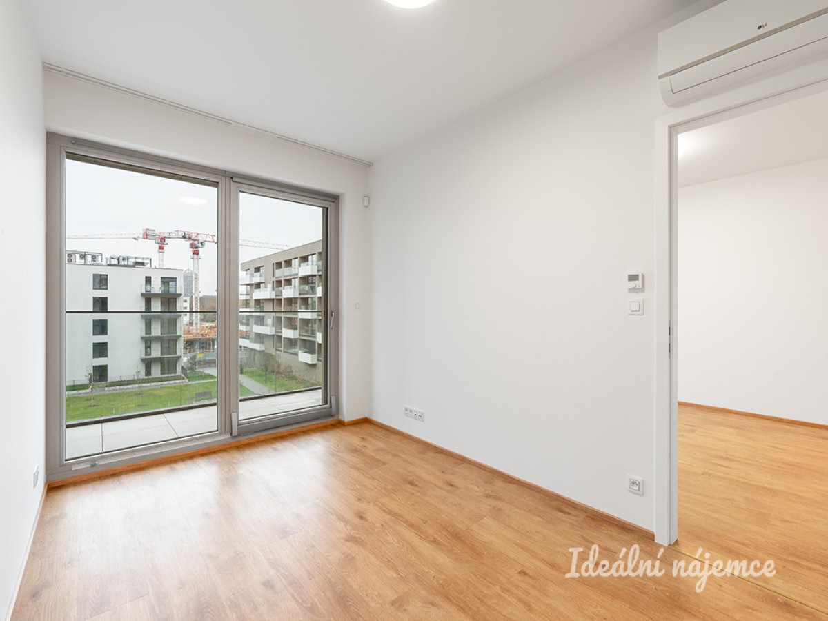 Pronájem bytu 2+kk, Malešická, Žižkov, 27700 Kč/měs, 53 m2