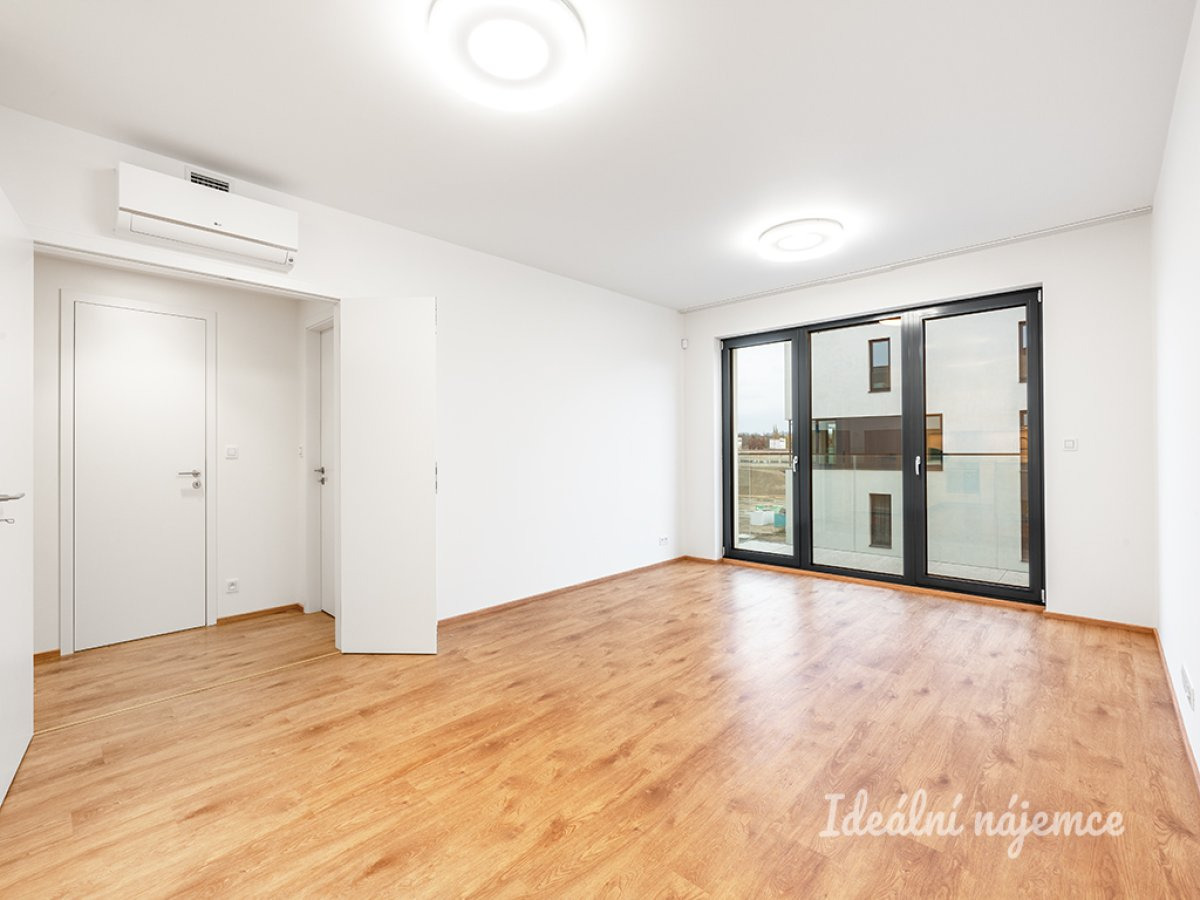 Pronájem bytu 2+kk, Malešická, Žižkov, 28700 Kč/měs, 60 m2