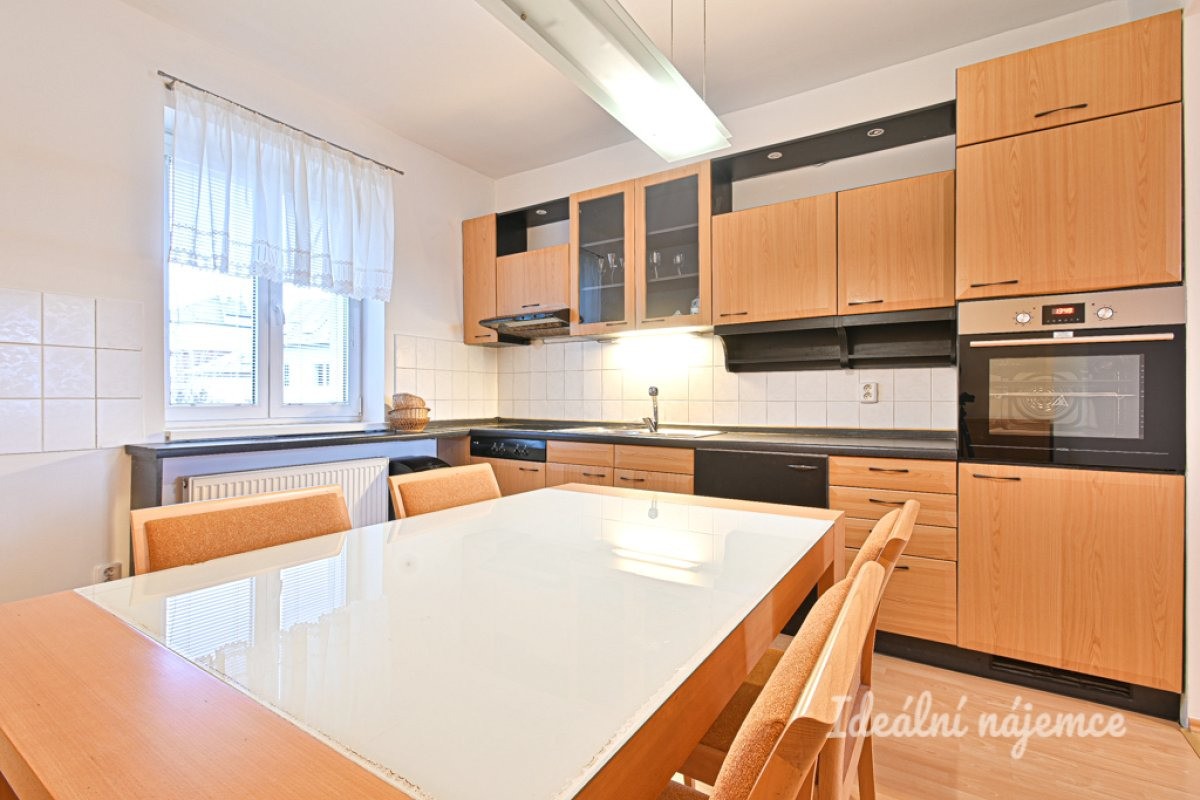 Pronájem bytu 3+kk, Soběšická, Husovice,  25.500 Kč/měs, 80 m2