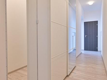 Pronájem bytu, 1+kk, 37 m²