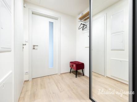 Pronájem bytu, 1+kk, 36 m²