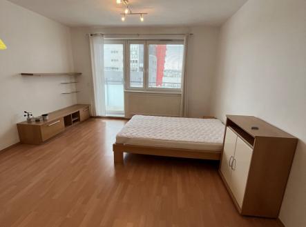 Pronájem bytu, 1+kk, 38 m²