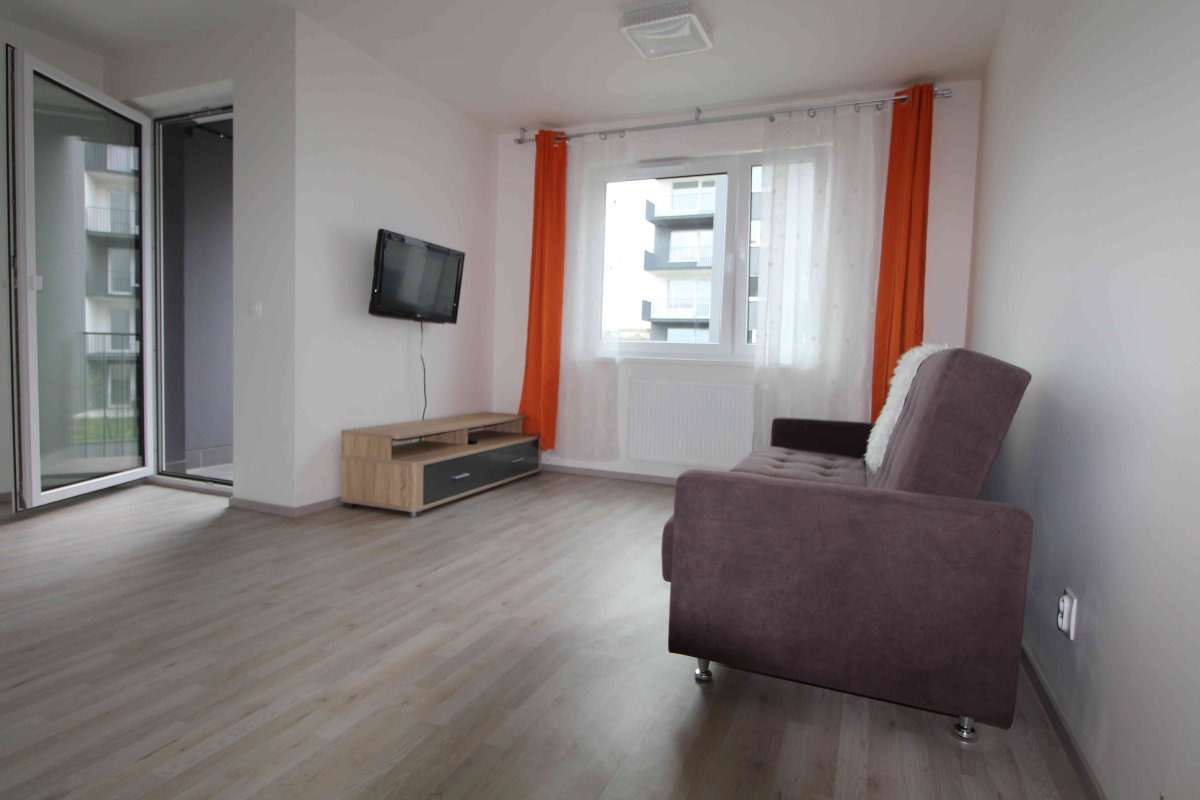 Pronájem bytu 1+kk, Strnadových, Vysočany,  16 500Kč/měs, 34 m2