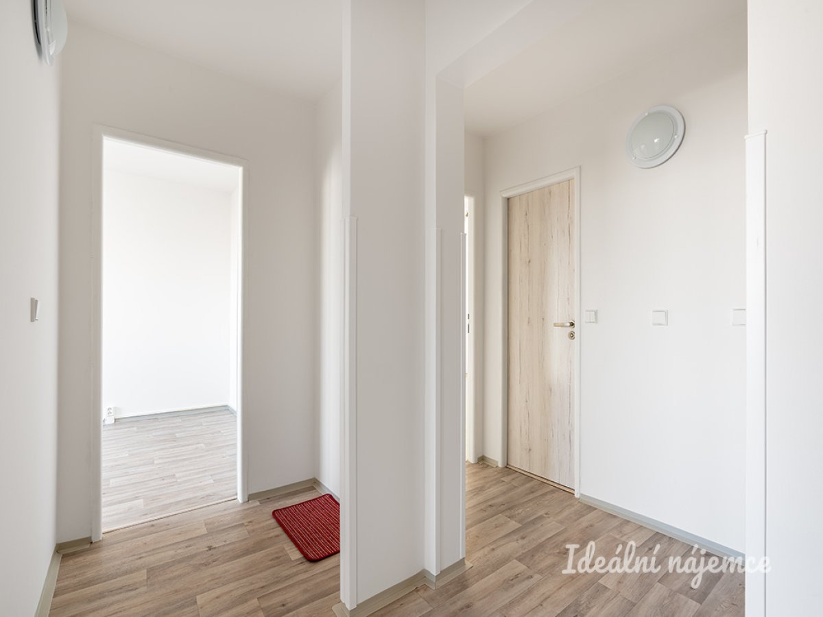 Pronájem bytu 3+1, Rajmonova, Kobylisy, 25900 Kč/měs, 67 m2
