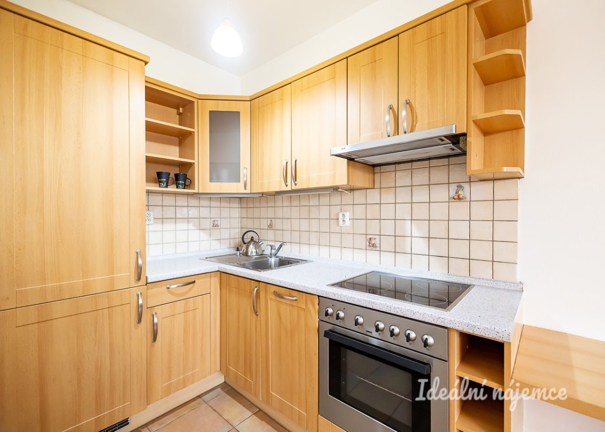 Pronájem bytu 2+kk, Přípotoční, Vršovice,  25200 Kč/měs, 60 m2