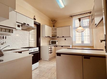 Pronájem bytu, 4+1, 115 m²