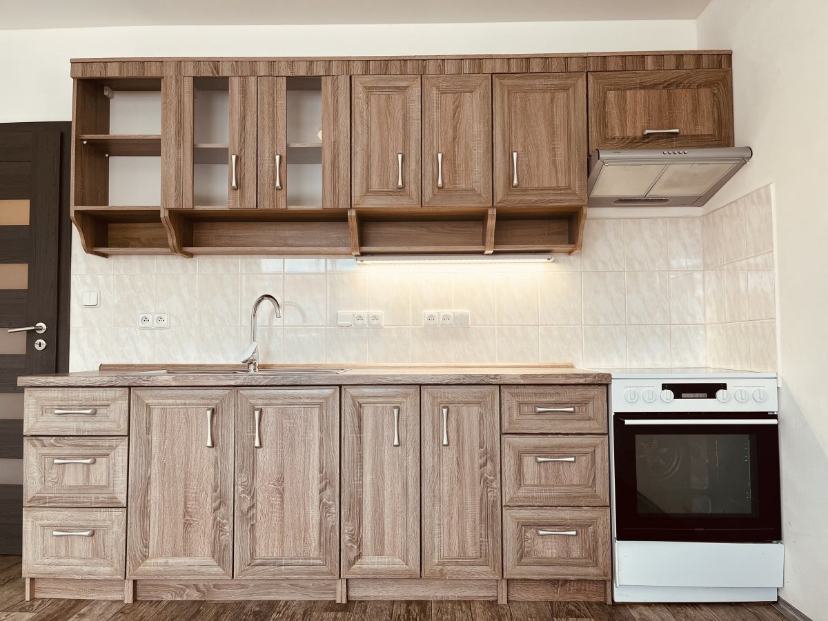 Pronájem bytu 1+kk, Družstevní, Místek, 9400 Kč/měs, 27 m2