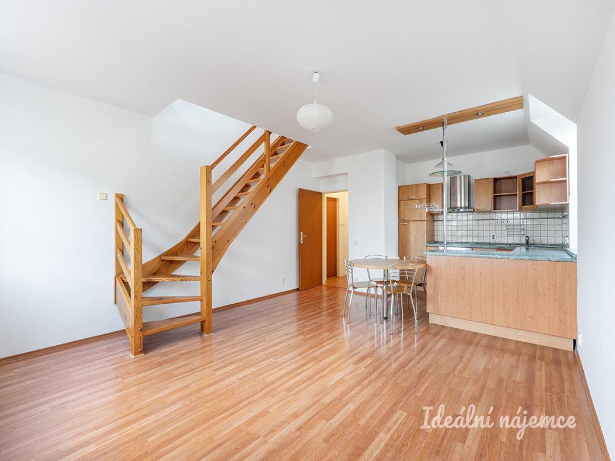 Pronájem bytu 2+kk, Věštínská, Radotín, 26900 Kč/měs, 74 m2