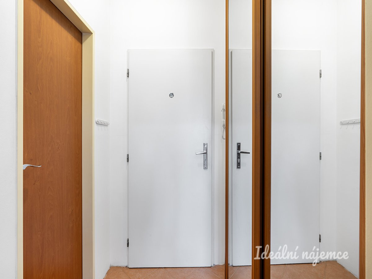 Pronájem bytu 2+kk, Věštínská, Radotín, 26000 Kč/měs, 74 m2