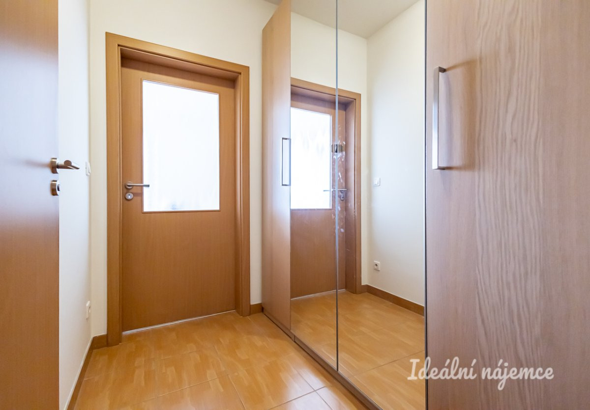 Pronájem bytu 1+kk, Hornoměcholupská, Horní Měcholupy, 16500 Kč/měs, 31 m2