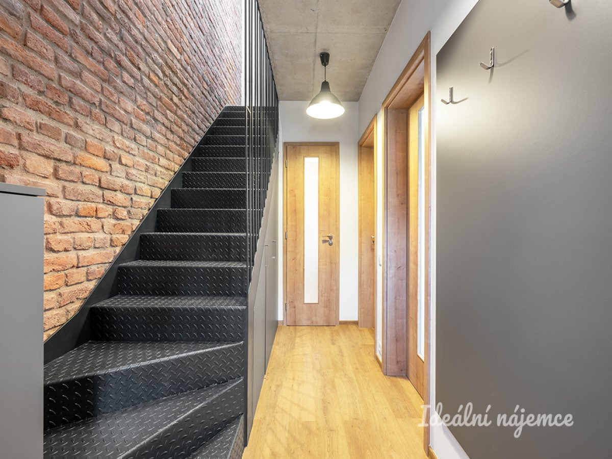 Pronájem bytu 3+kk, Zárubova, Kamýk, 30900 Kč/měs, 68 m2