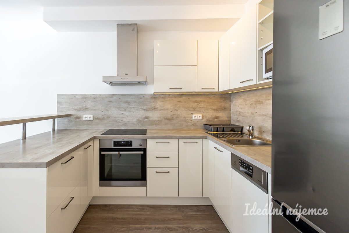 Pronájem bytu 2+kk, Honzíkova, Dolní Měcholupy,  23000 Kč/měs, 55 m2