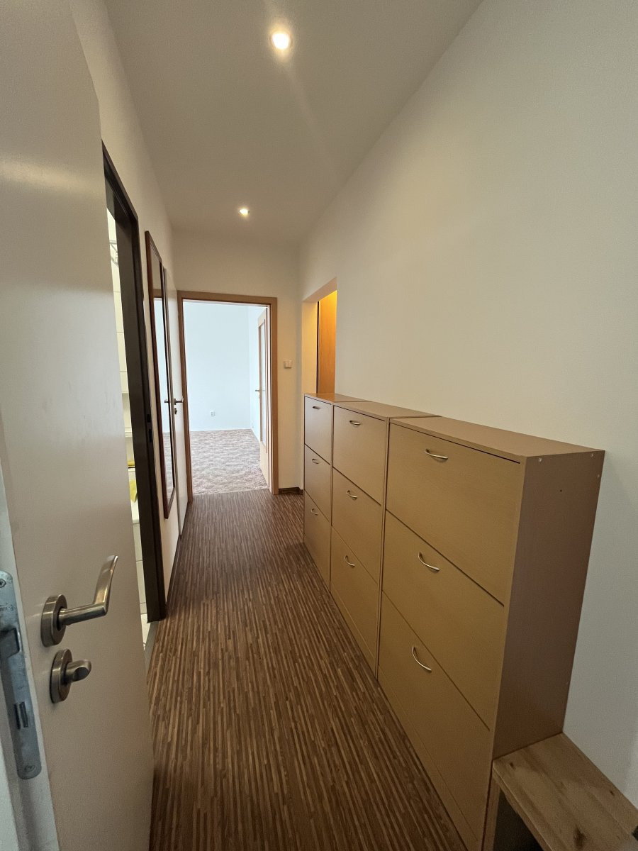 Pronájem bytu 3+1, Zelená, Neředín, 18 000 Kč/měs, 68m2