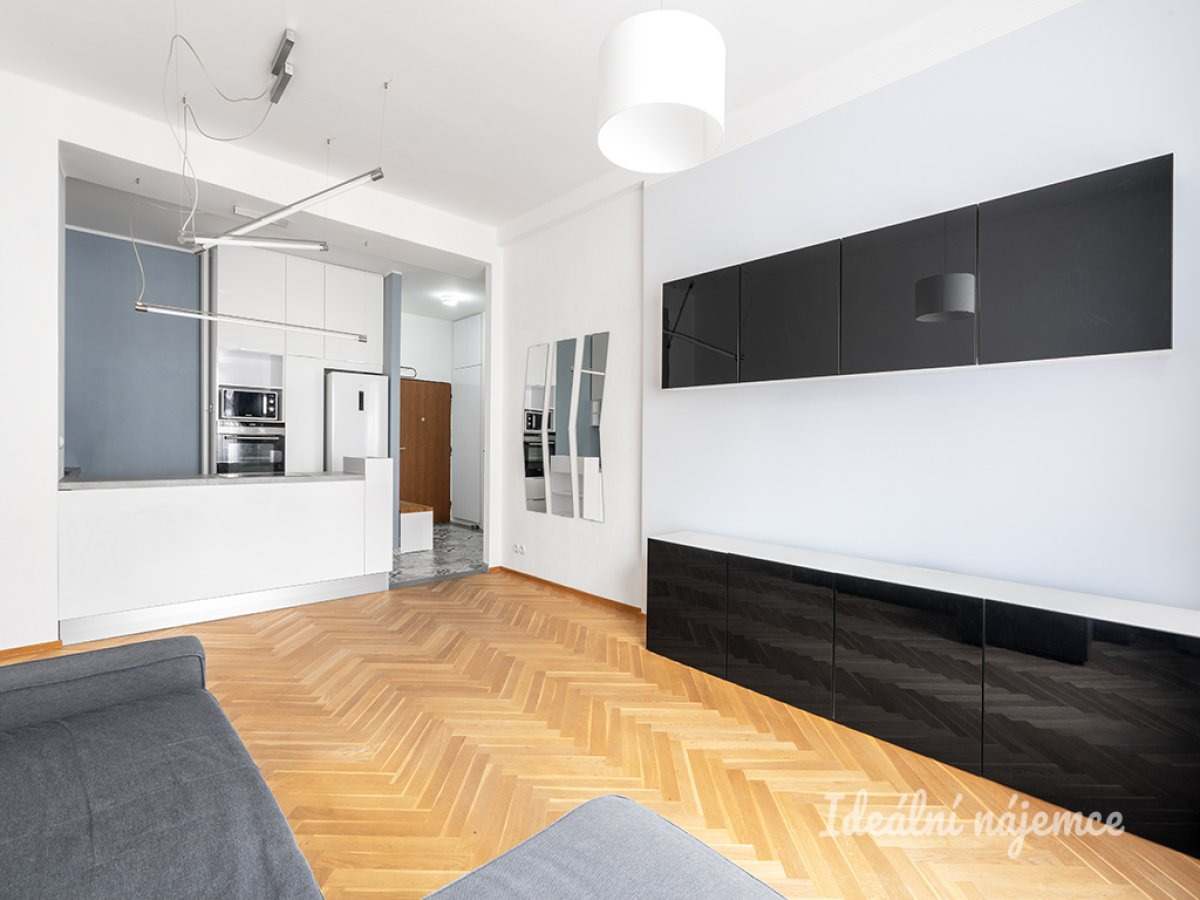 Pronájem bytu 2+kk, Peckova, Karlín,  28500 Kč/měs, 64 m2