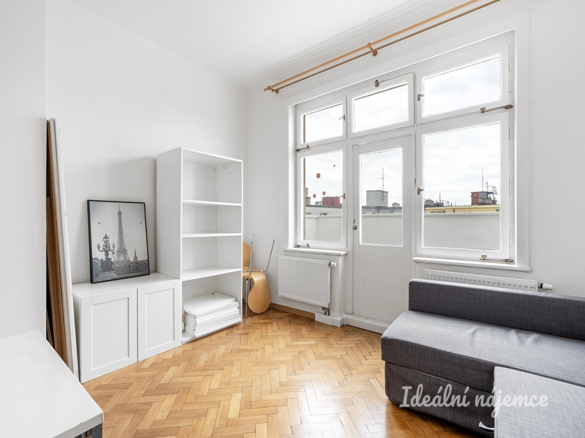 Pronájem bytu 1+kk, Chrudimská, Vinohrady, 17000 Kč/měs, 22 m2